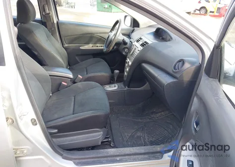 2009 Toyota Yaris z USA, uszkodzony, nr VIN JTDBT903791323693